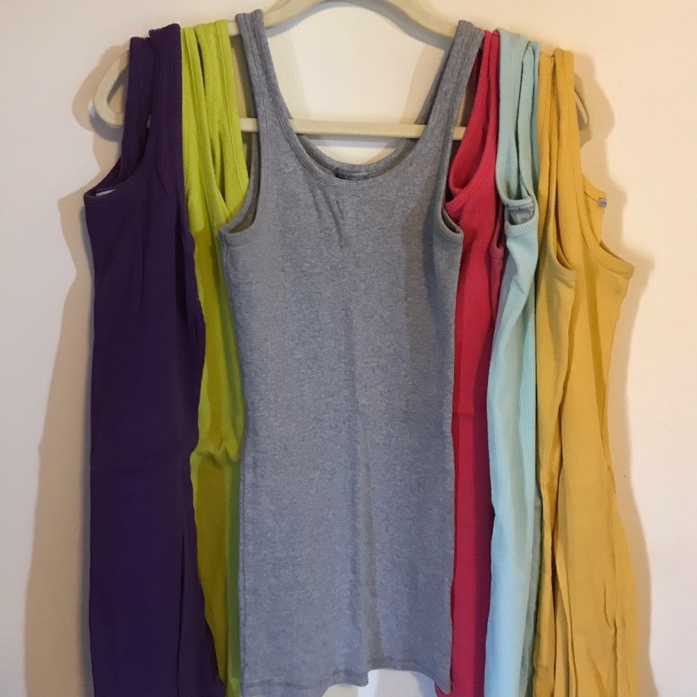 Bundle of 6 tanks